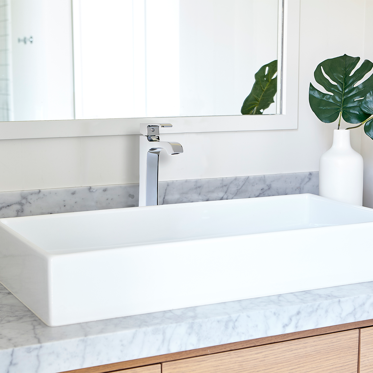 Grifería Mezcladora para Lavamanos Alto Bacci Cromo Pulido