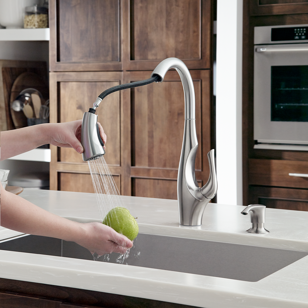 Grifería de Cocina Indira con Cabezal Extraíble Anti-Manchas en Cromo Mate