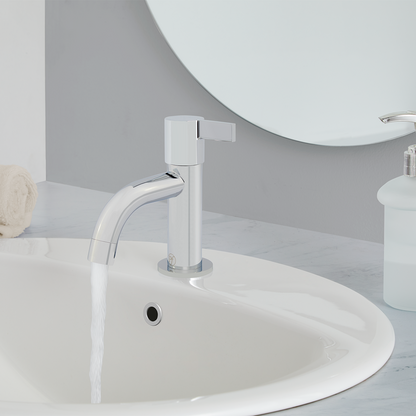 Grifería Agua Fria para Lavamanos Quadrado Cromo Pulido